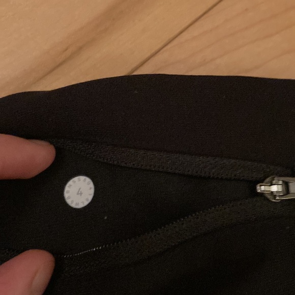 Luluemon running legging - Picture 2 of 4